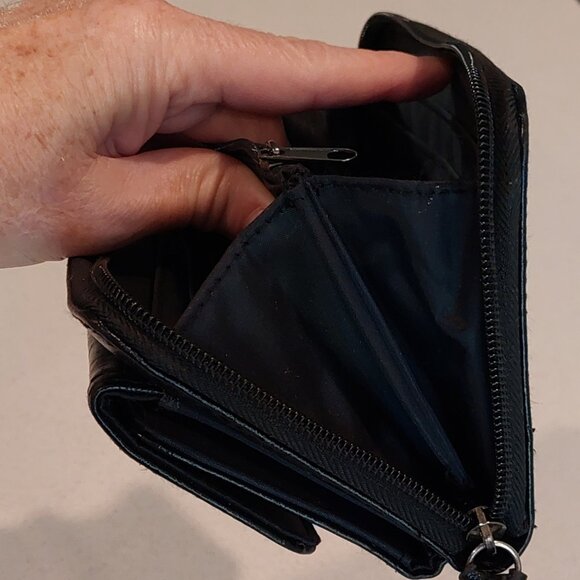"UNLISTED" by Kenneth Cole Black Zip-Around Wallet - Picture 8 of 15